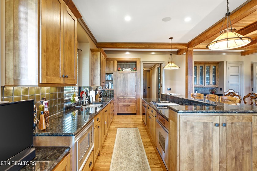 Welcome to 593 Old Barn Lane, a distinguished Craftsman - photo 15
