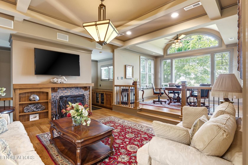 Welcome to 593 Old Barn Lane, a distinguished Craftsman - photo 26