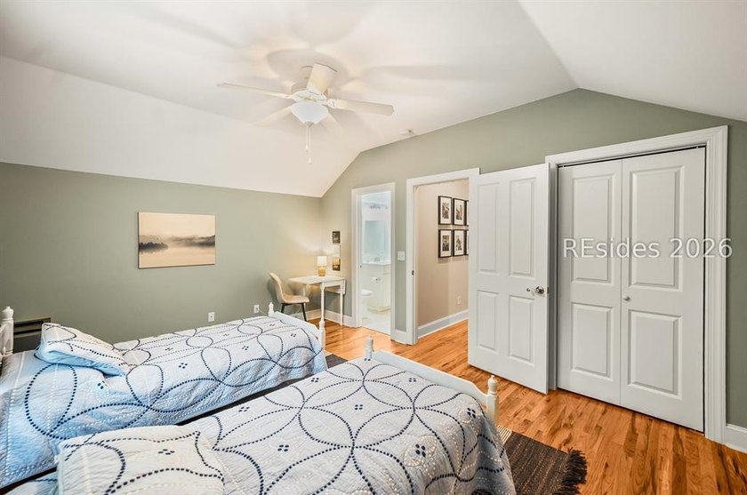 Nestled on a quiet dead-end street in the highly sought-after - photo 27