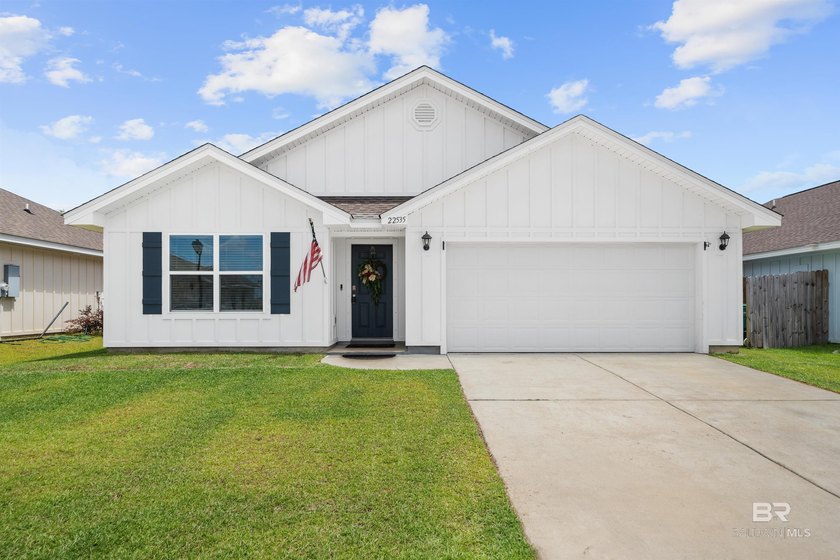 Located in the Roberts Cove neighborhood at 22535 Aleutian Ave - photo 2