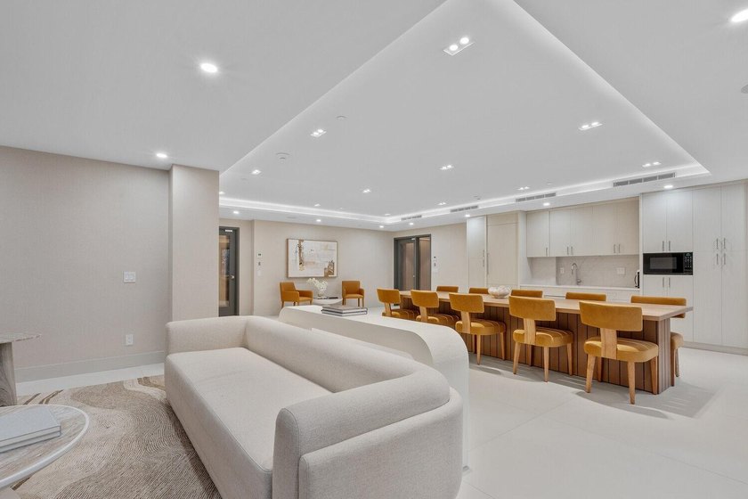 Light, warmth, and design intention converge in this Park Slope - photo 17