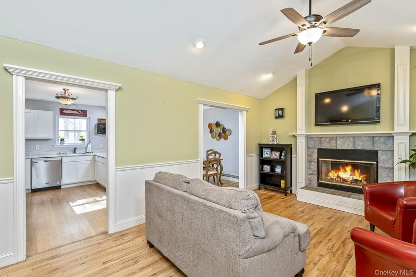 Welcome to this 3-bedroom, 2 bath ranch set on a shy acre (92) - photo 4
