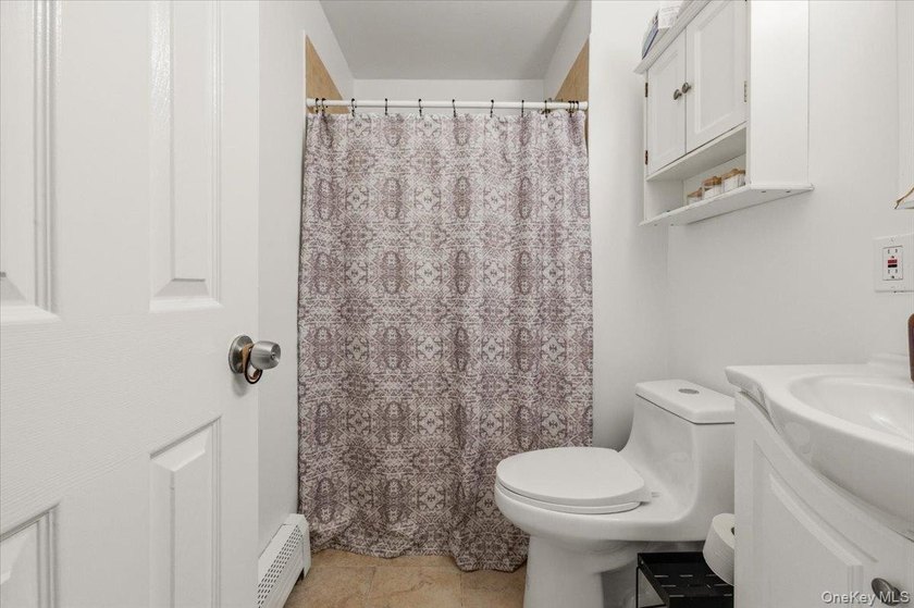 This beautiful, legal 2 Dwelling- property, 24 yrs old, 18.75 x - photo 16