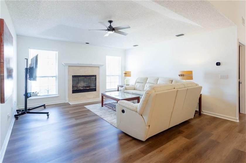 A rare combination of space, flexibility, and location just - photo 22