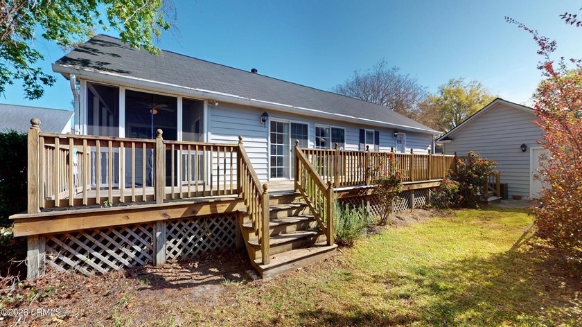 Well-maintained 3-bedroom, 2-bath home located in the gated - photo 4