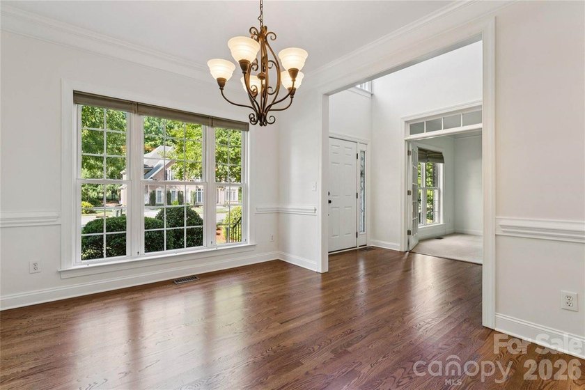 A GEM in the heart of the highly sought-after golf course - photo 4