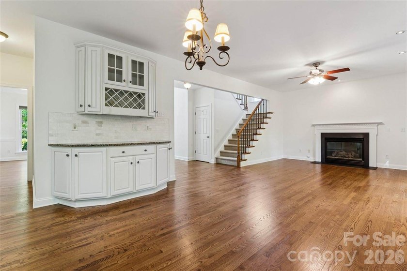 A GEM in the heart of the highly sought-after golf course - photo 8