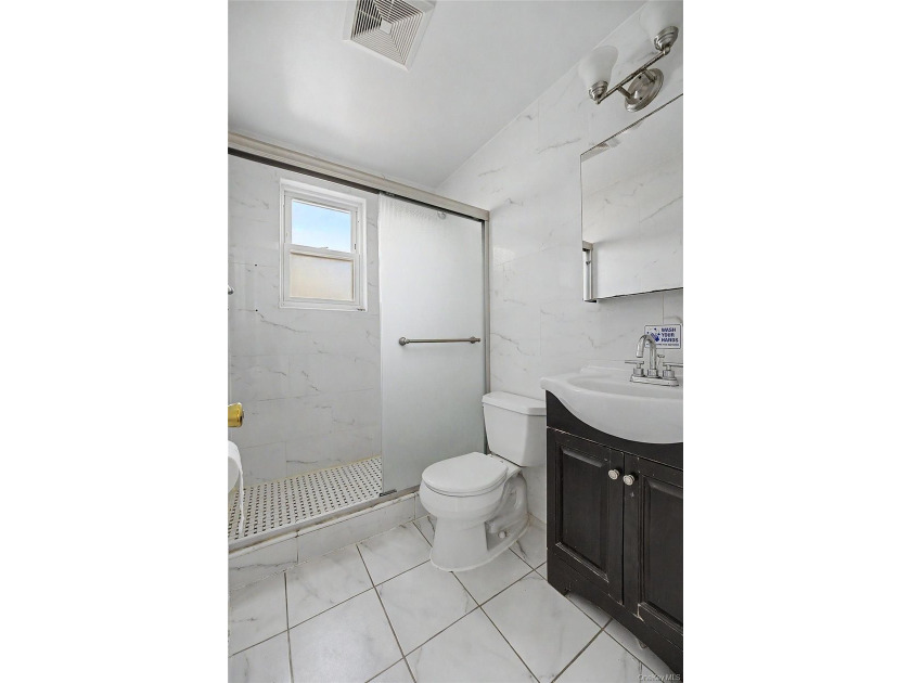 Prime investment opportunity near Flushing! Just a 6-minute walk - photo 15
