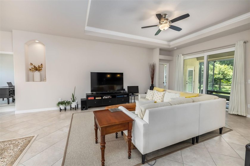 Welcome to 15 Arena Lake Drive, a beautifully finished - photo 14
