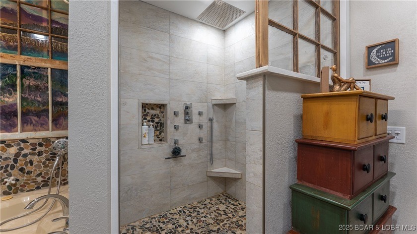 Priced to sell! INCOME PRODUCING Property!! Big room in this - photo 17