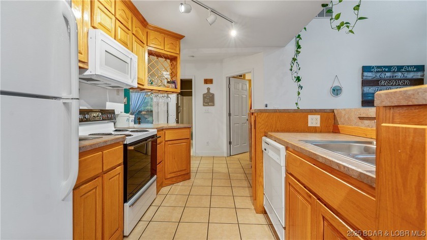 Priced to sell! INCOME PRODUCING Property!! Big room in this - photo 23