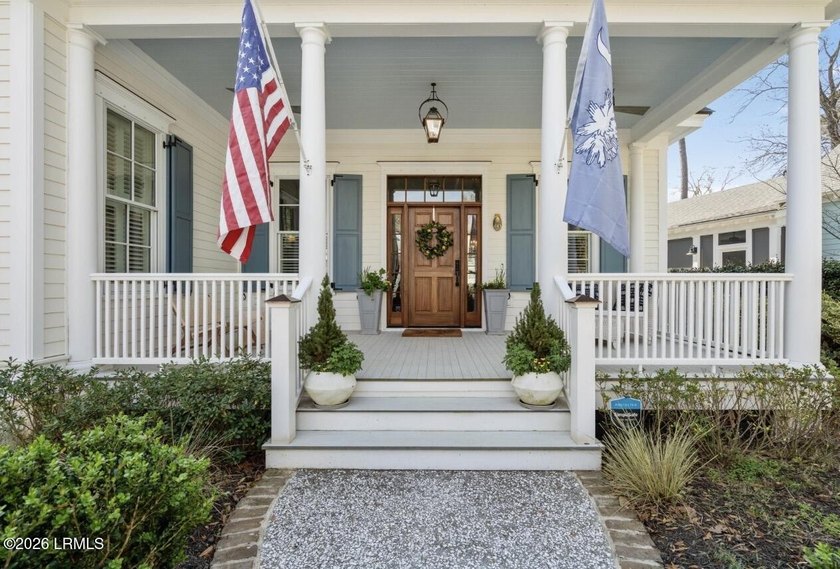 Welcome to 60 Mount Grace, a beautifully crafted cottage in the - photo 3