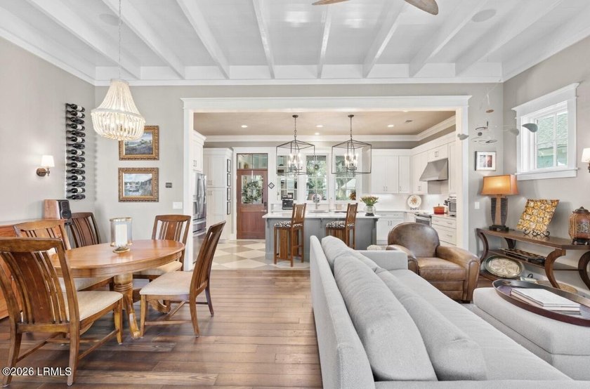 Welcome to 60 Mount Grace, a beautifully crafted cottage in the - photo 6