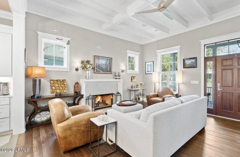 Welcome to 60 Mount Grace, a beautifully crafted cottage in the - photo 9