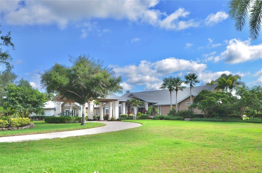 Virtually Staged. One of Sarasota County's Most Unique - photo 2
