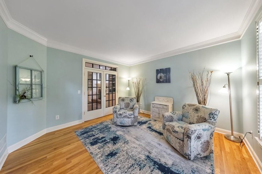 Welcome home to this beautifully maintained 5 bedroom, 3.5 - photo 8