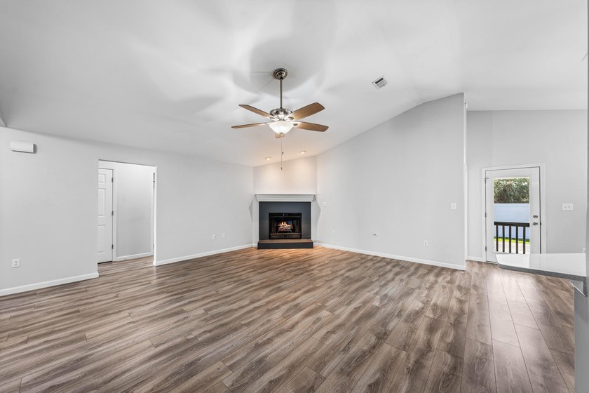 ASSUMABLE VA LOAN 5.125% Charming Move-In-Ready Gem in Mack - photo 6
