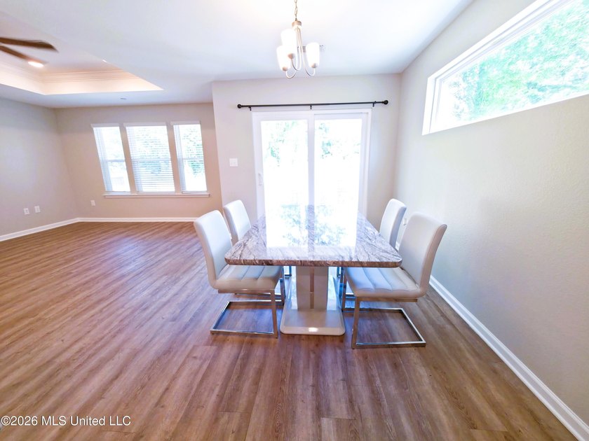 This beautiful home in Gulfport is designed for both style and - photo 15
