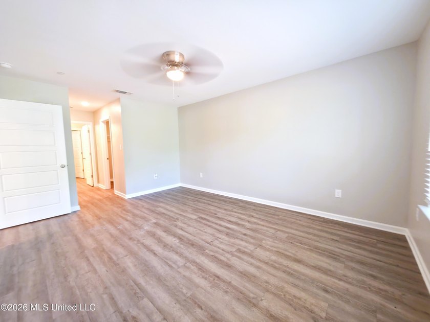This beautiful home in Gulfport is designed for both style and - photo 17