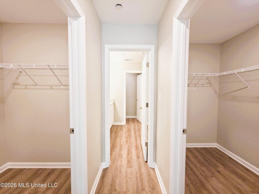 This beautiful home in Gulfport is designed for both style and - photo 18