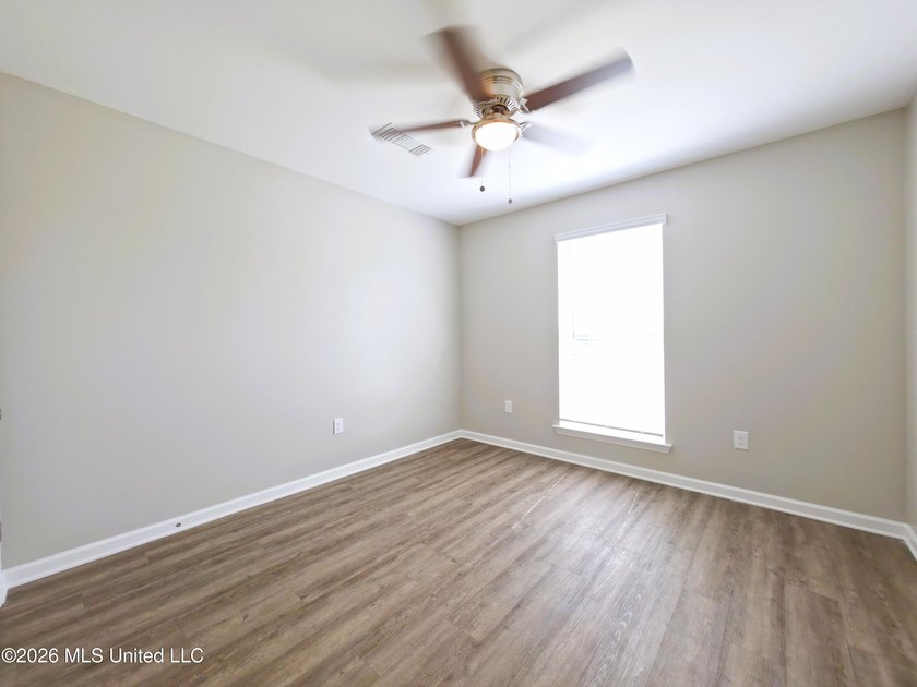 This beautiful home in Gulfport is designed for both style and - photo 25