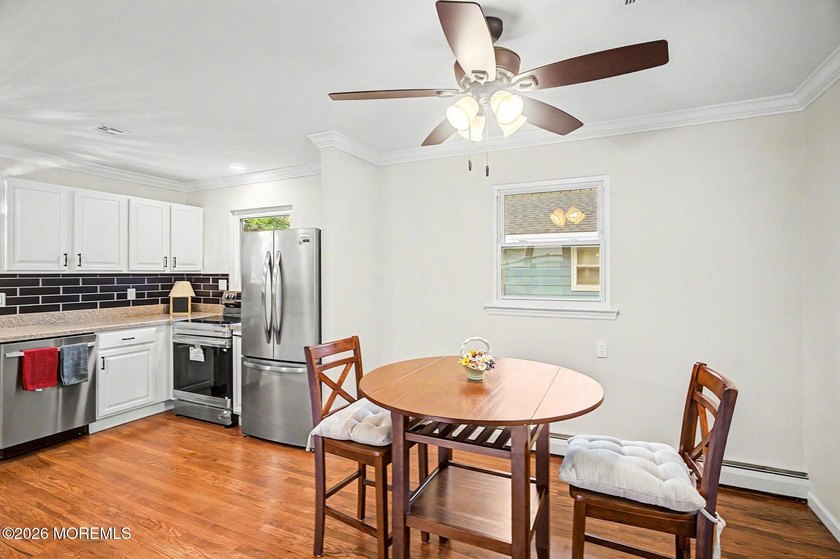 THIS HOME IS STUNNING!! EVERYTHING IS BRAND NEW AND ABSOLUTELY - photo 12