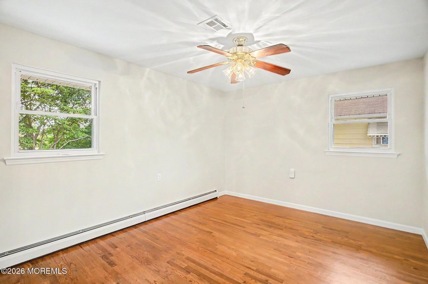 THIS HOME IS STUNNING!! EVERYTHING IS BRAND NEW AND ABSOLUTELY - photo 22
