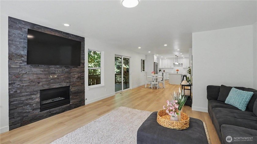Experience the perfect blend of modern design and Northwest - photo 4
