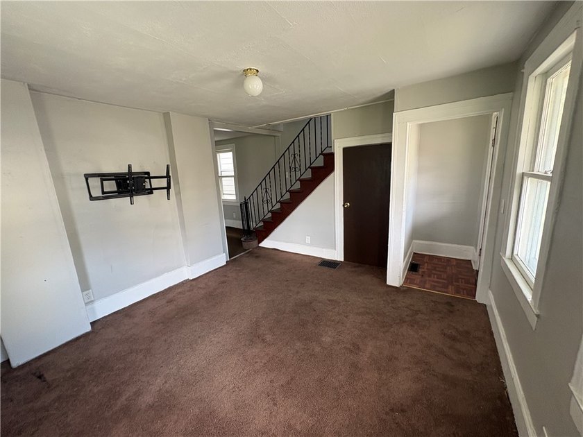 Another Rockin' Rochester Property! A rare opportunity to own - photo 4