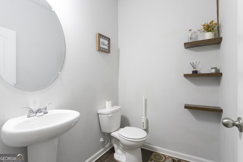 Welcome to this beautifully maintained home in the desirable - photo 8