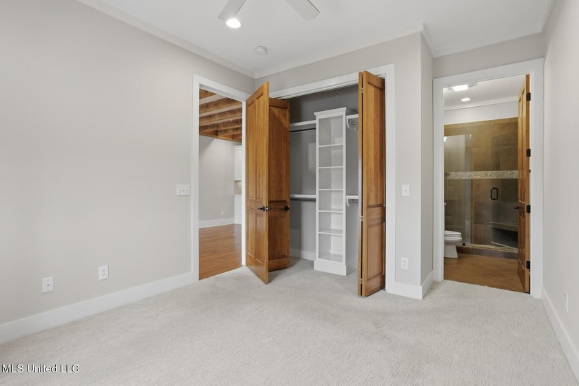 HIghly sought out 2 bed/2 bath condo in the Township of Colony - photo 17