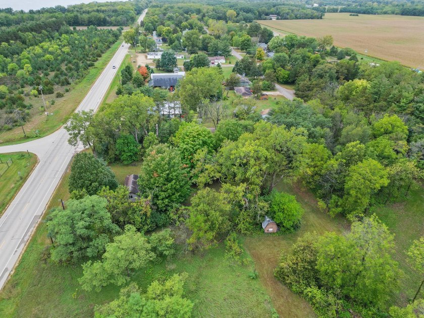 First time on the market in over 40 years. Two acres near Lake - photo 18