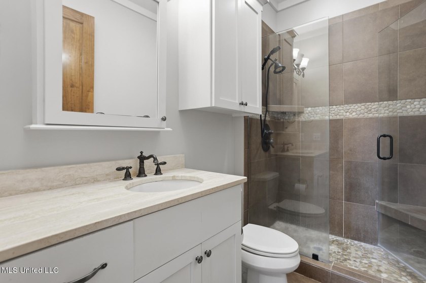 HIghly sought out 2 bed/2 bath condo in the Township of Colony - photo 20