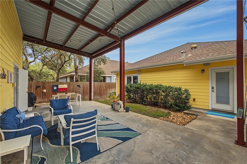 Distinctive features and thoughtful design set this Rockport - photo 21