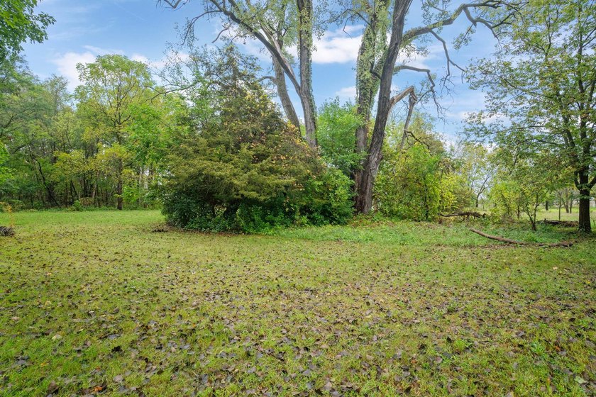 First time on the market in over 40 years. Two acres near Lake - photo 24