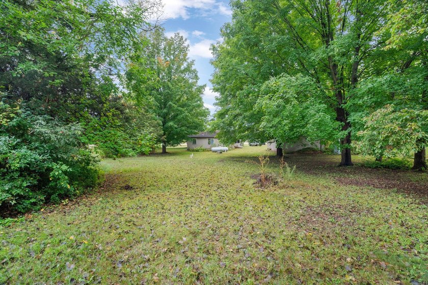 First time on the market in over 40 years. Two acres near Lake - photo 25