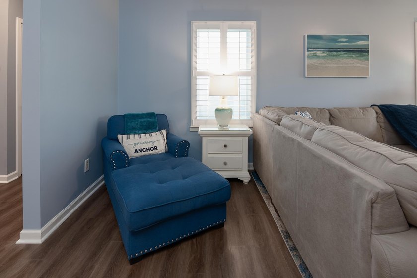 Nice two bedroom, two bath Canterbury Court condo located on a - photo 23