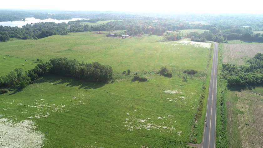 A rare find! 38 pristine organic acres located just 8 miles west - photo 4