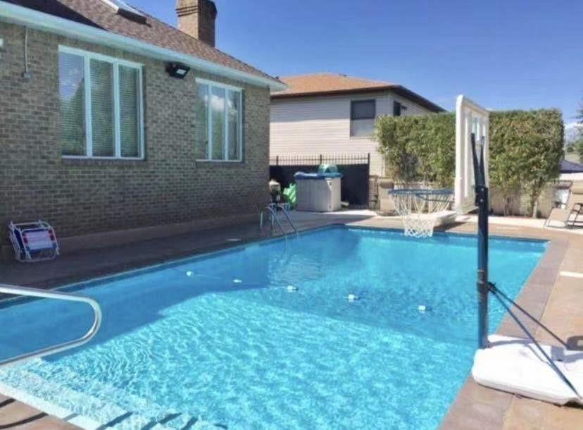 Richmondtown Luxury All-Brick Colonial Located in the - photo 5