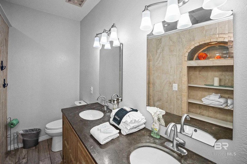 Exceptional Gulf Coast investment and family retreat opportunity - photo 21