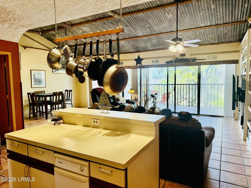 ****Affordable Living in Beaufort! This centrally located third - photo 4