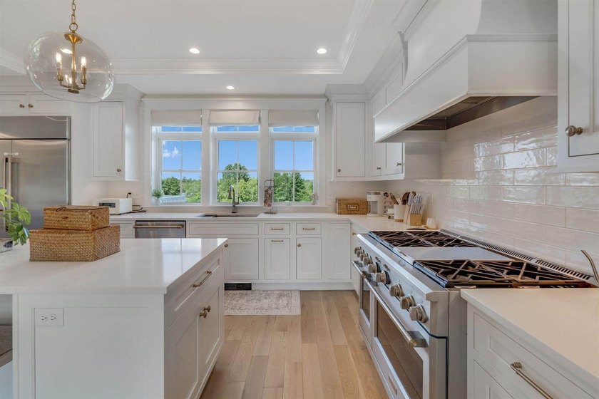 Showings begin July 11th. Welcome to 124 Dunton Circle, an - photo 6