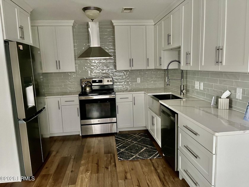 HERE'S YOUR ''MOVE IN READY'' HOME. JUST ABOUT EVERYTHING IS NEW - photo 9