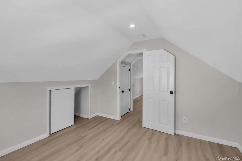 Move Right in to this beautifully updated home, must see! - photo 15