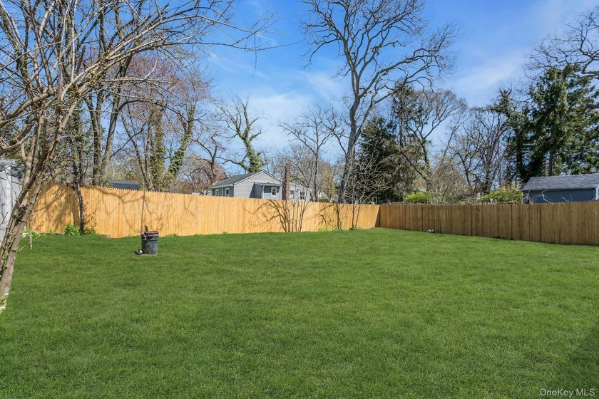 Move Right in to this beautifully updated home, must see! - photo 21