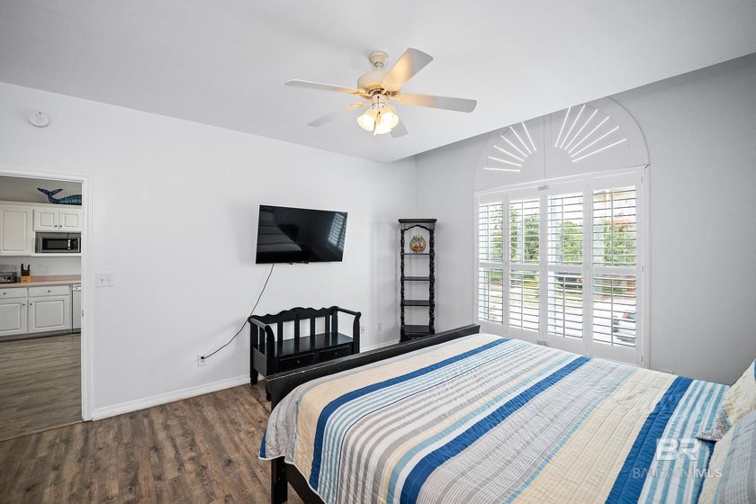 Exceptional Gulf Coast investment and family retreat opportunity - photo 22