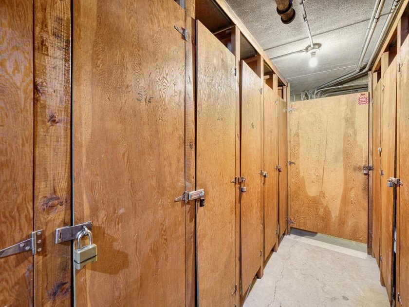 Enjoy living in Linden Hills in this wonderfully maintained - photo 13