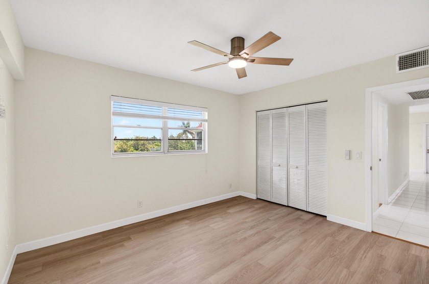 Located on the third and top floor with no neighbors above and - photo 22