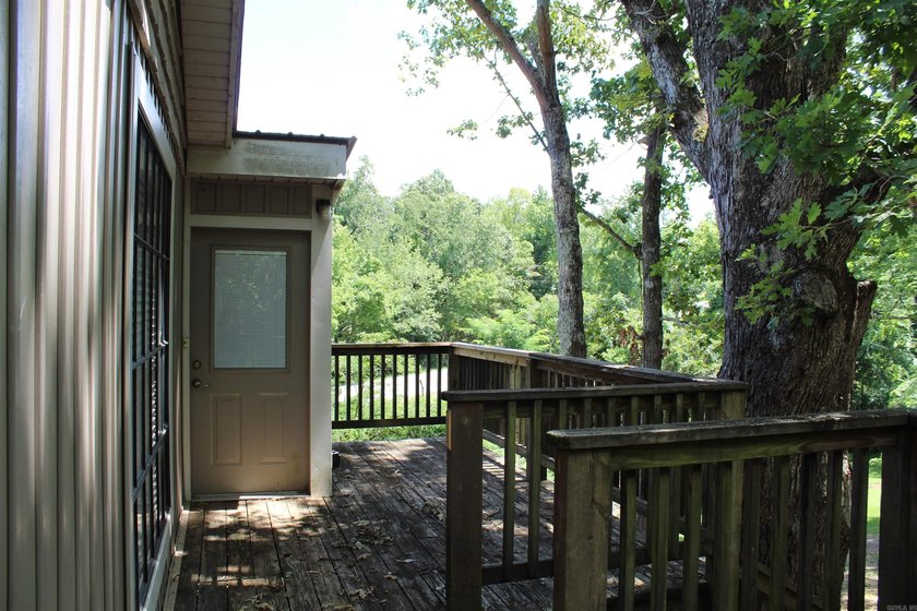 Prime Commercial Opportunity with Residential Living in Mountain - photo 34