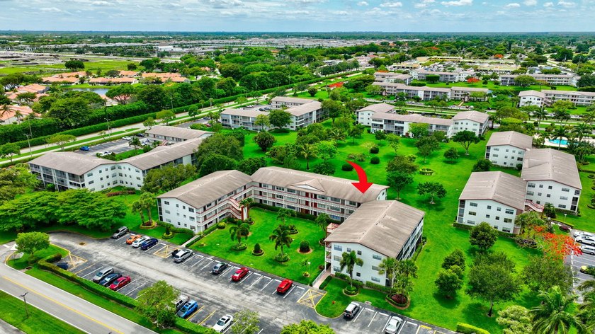 Located on the third and top floor with no neighbors above and - photo 48